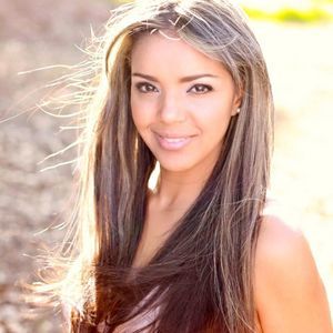 Meet your Posher, Hinda